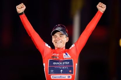 girodociclismo.com.br chefe da jumbo visma se diverte ao dar noticia a chefe da soudal quickstep image