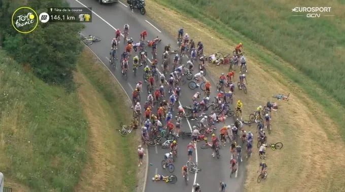 girodociclismo.com.br daniel felipe martinez ineos grenadiers abandona tour de france image 1