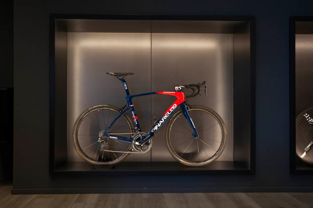 girodociclismo.com.br bicicletas pinarello roubadas de showroom da marca na italia bicicletas estavam avaliadas em 250 000 euros image 1