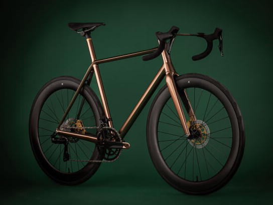 girodociclismo.com.br marca de carros aston martin apresenta bicicleta de luxo image