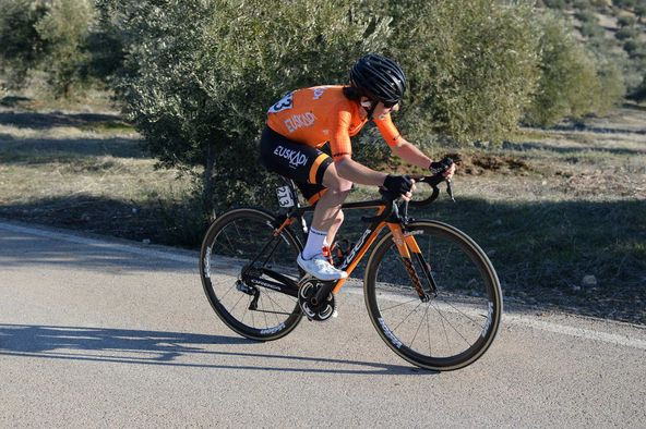 girodociclismo.com.br vencedor de etapa da volta a portugal renova com equipe espanhola image