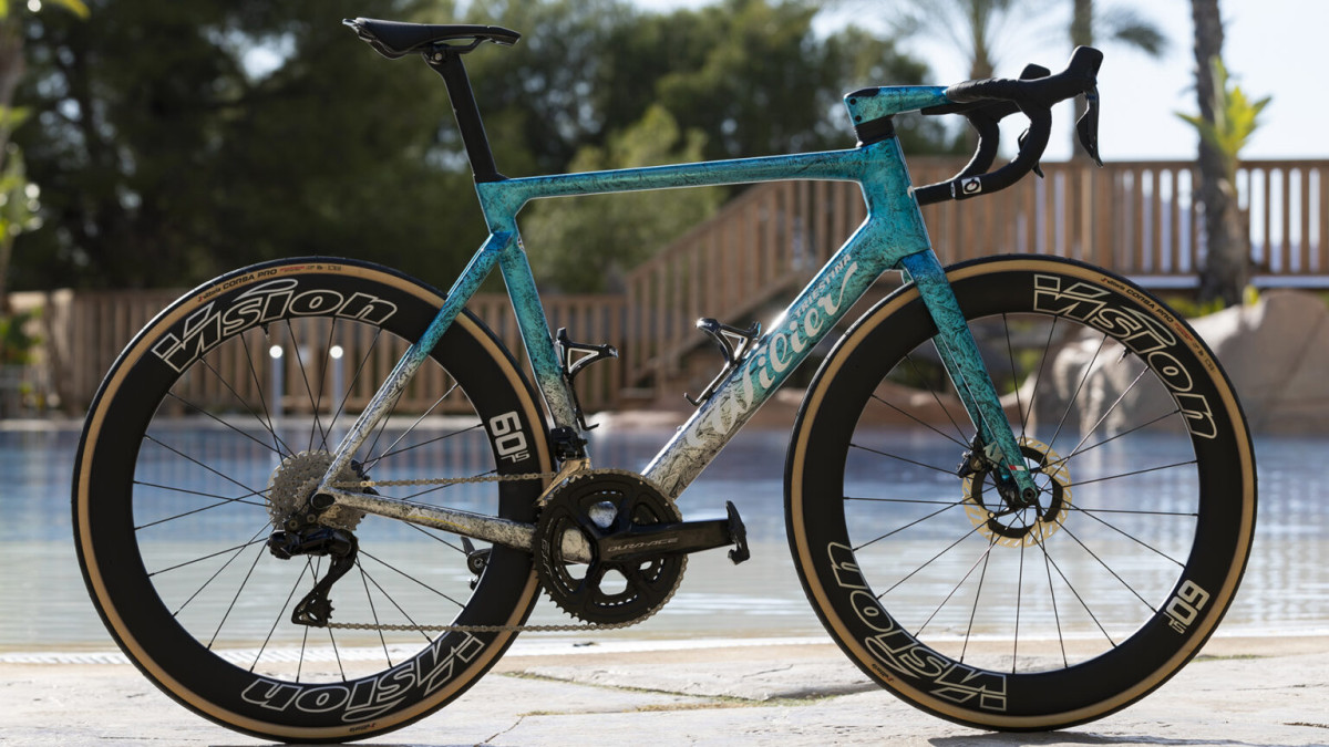 girodociclismo.com.br astana qazaqstan apresenta novas rodas e novo uniforme para 2024 astana bike