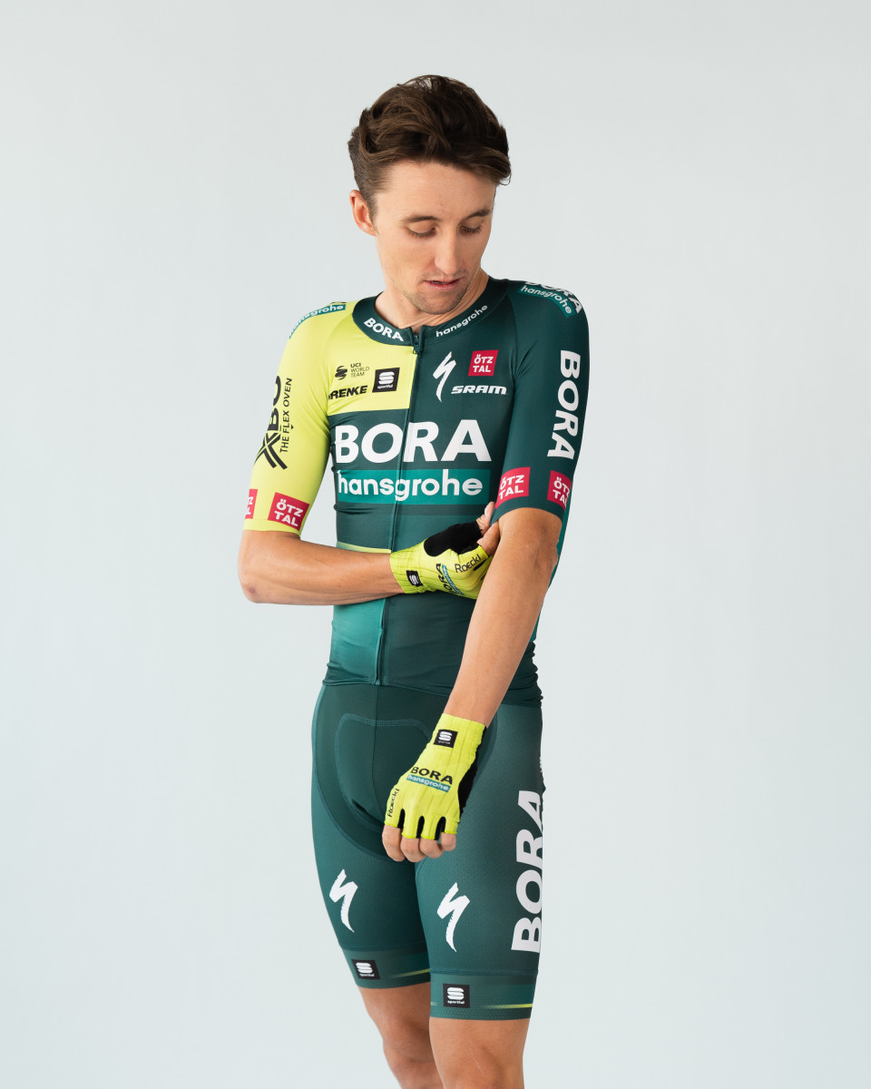 girodociclismo.com.br bora hansgrohe apresenta novo uniforme para 2024 equipe troca de fornecedor e passara a utilizar o amarelo fluorescente image