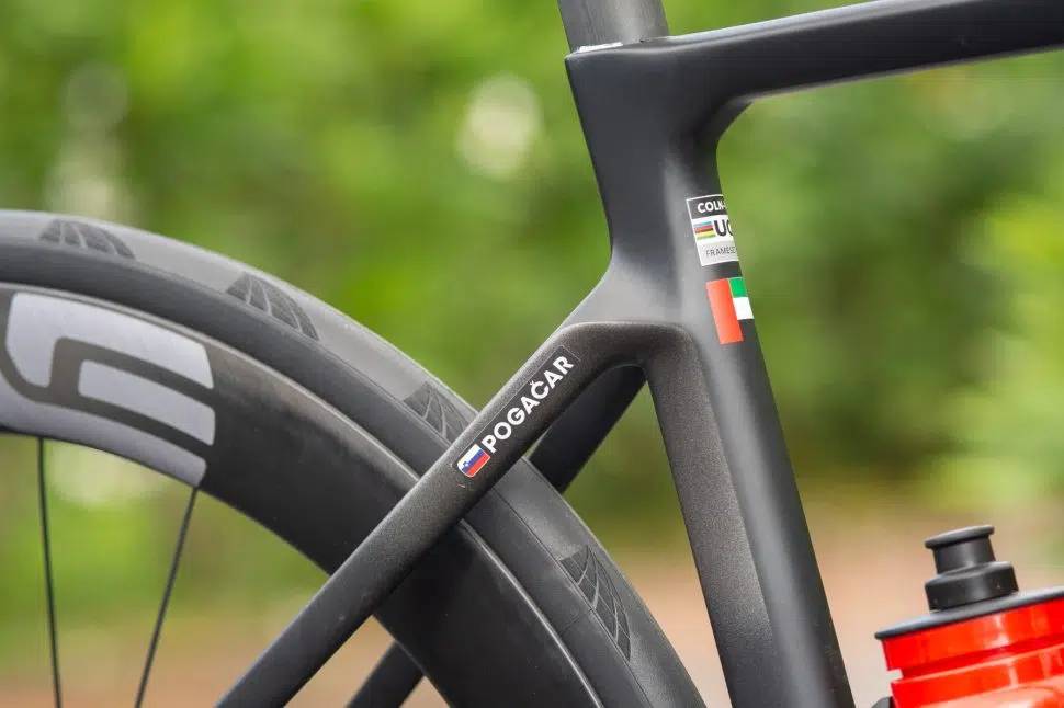 Colnago V4Rs, conheça a bicicleta que Tadej Pogacar utilizou no Tour de France 2023 7 girodociclismo.com.br colnago v4rs conheca a bicicleta que tadej pogacar utilizou no tour de france 2023 image 5