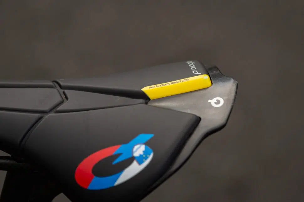 Colnago V4Rs, conheça a bicicleta que Tadej Pogacar utilizou no Tour de France 2023 8 girodociclismo.com.br colnago v4rs conheca a bicicleta que tadej pogacar utilizou no tour de france 2023 image 6