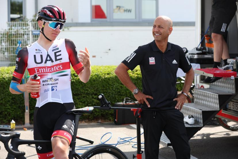 girodociclismo.com.br diretor esportivo da uae team emirates afirma tadej pogacar e de longe o melhor ciclista que ja vi na minha carreira image