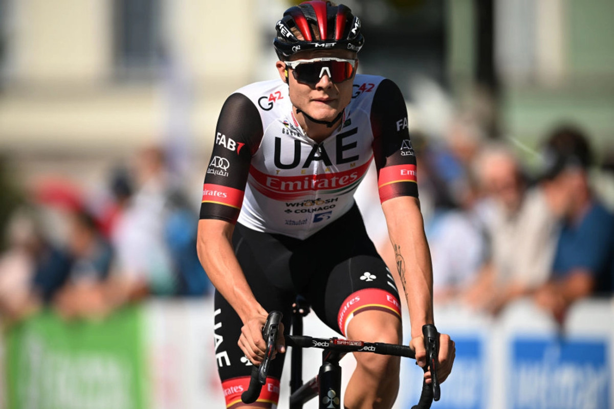 girodociclismo.com.br tecnico da uae team emirates condena atitude de ciclista da equipe apos video viralizar nas redes sociais assista o video image 1