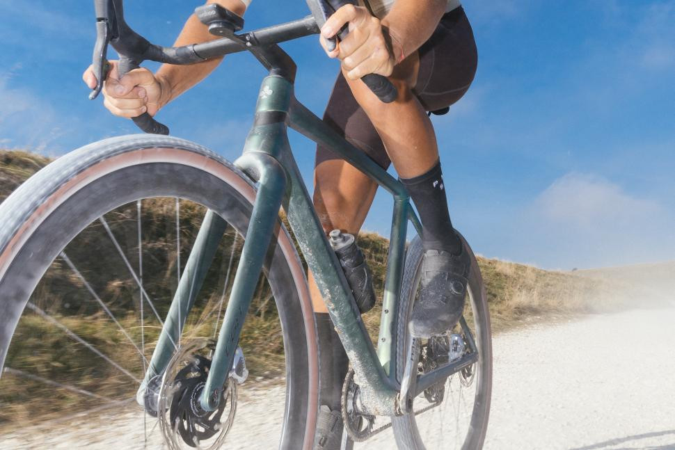 girodociclismo.com.br colnago lanca a colnago c68 a melhor bicicleta de gravel do mundo segundo a fabricante image 1