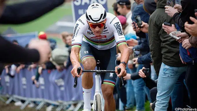 Após incidentes com Mathieu Van der Poel, organização do Tour de Flandres faz um apelo aos torcedores 2 girodociclismo.com.br apos incidentes com mathieu van der poel organizacao do tour de flandres faz um apelo aos torcedores image 1