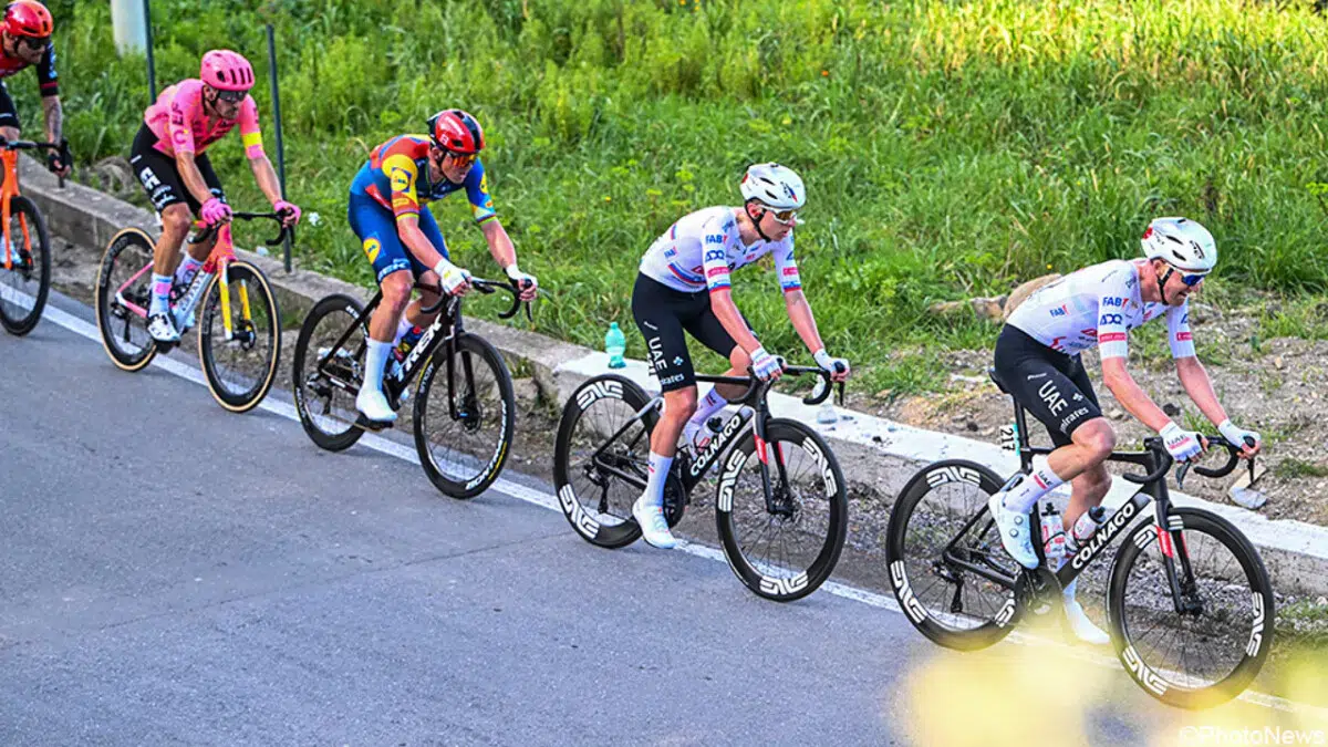 Gregário de Tadej Pogacar revela o que deu errado na Milan-San Remo "Pogacar cogitou um ataque solo" 1 girodociclismo.com.br gregario de tadej pogacar revela causa do fracasso na milan san remo isso nao e videogame image