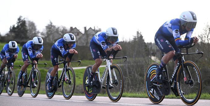 girodociclismo.com.br remco evenepoel critica fortemente ex colega de equipe isso foi realmente baixo inaceitavel image