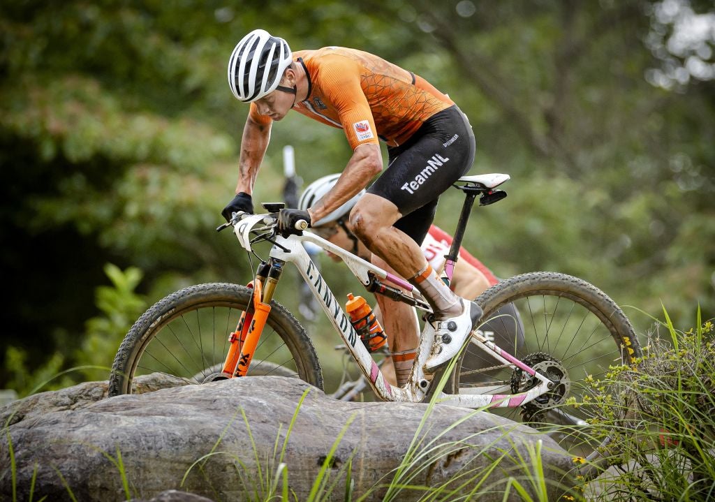 girodociclismo.com.br mathieu van der poel deve desistir do mountain bike dos jogos de paris prova de estrada deve ser o foco mvdp mountain bike