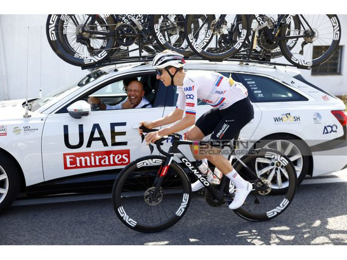 girodociclismo.com.br diretor da uae team emirates image