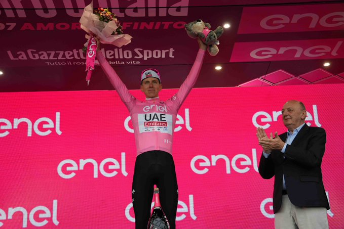 girodociclismo.com.br giro ditalia 2024 classificacao geral apos a 2a etapa tadej pogacar assume a maglia rosa pogacar podio rosa
