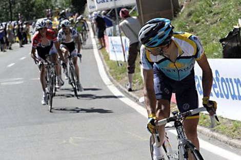 girodociclismo.com.br joao almeida supera alberto contador e marco pantani durante espetacular performance no tour de suisse image 7