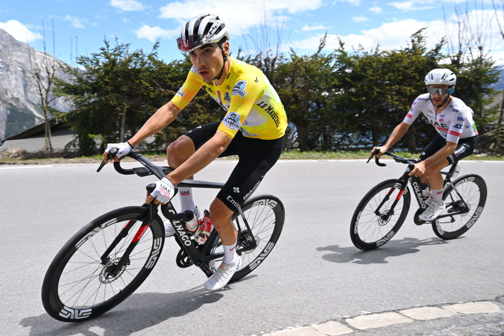 girodociclismo.com.br juan ayuso lidera uma uae team emirates com grandes expectativas no criterium du dauphine image 9