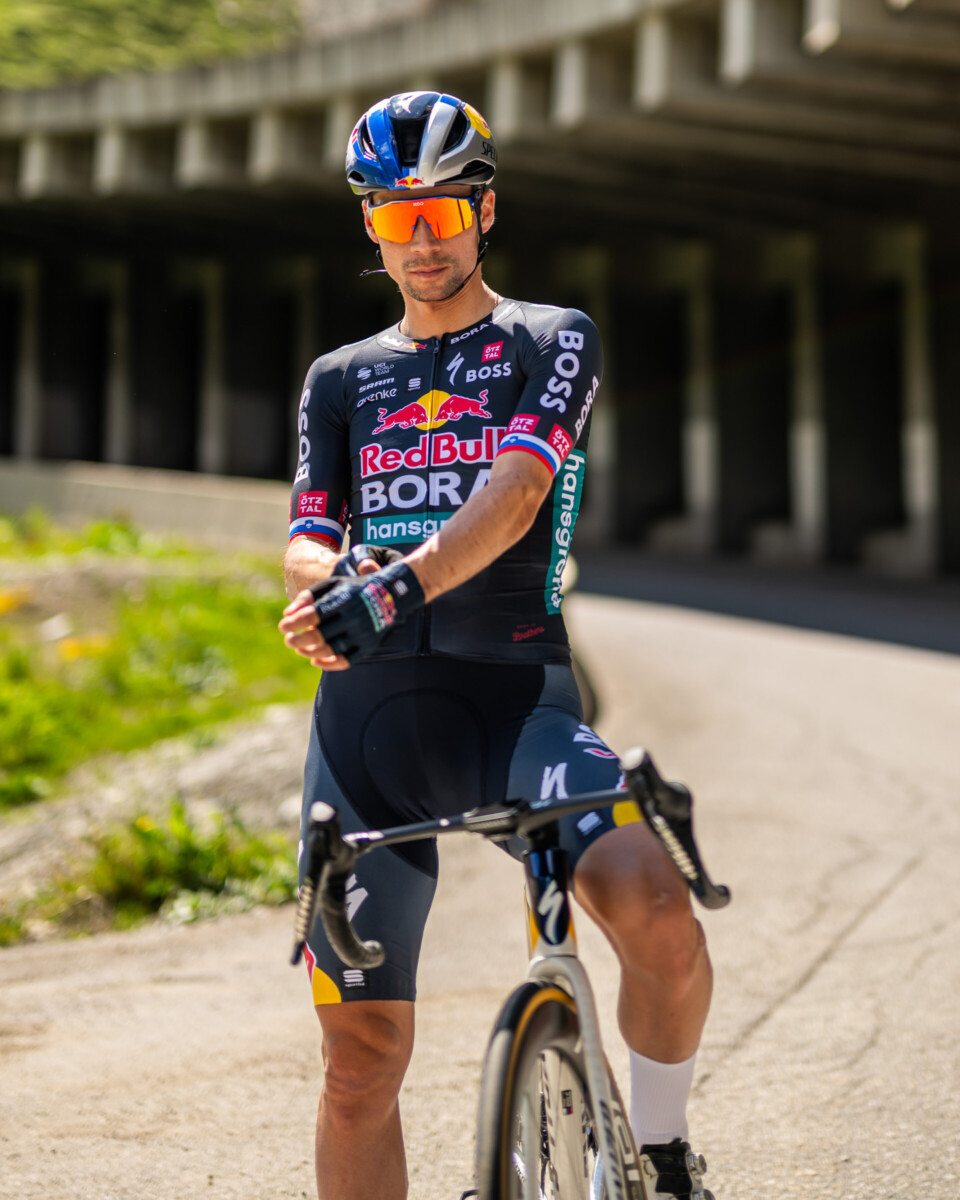 girodociclismo.com.br red bull bora hansgrohe revela equipe e novo uniforme para o tour de france primoz roglic com forte equipe image 1