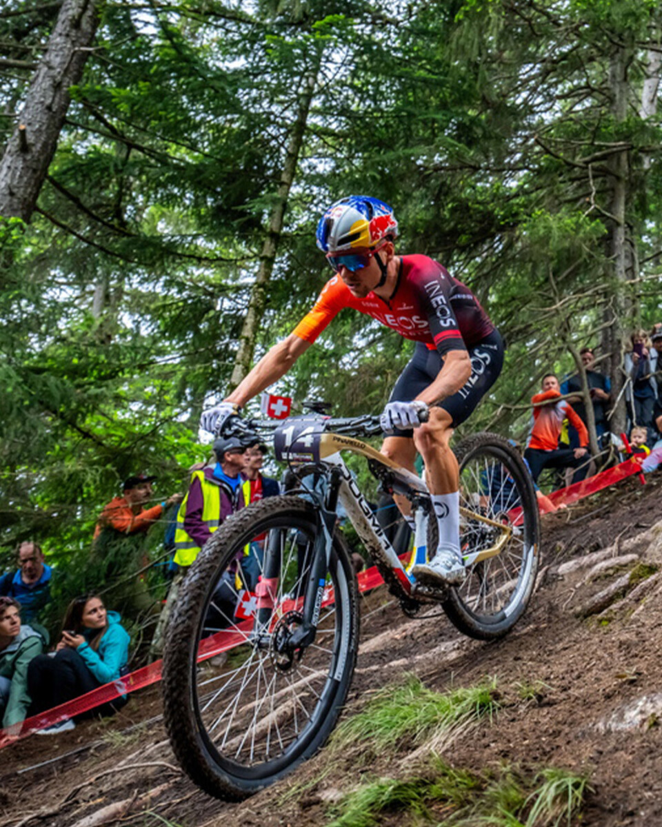 girodociclismo.com.br tom pidcock vence o short track na copa do mundo de mountain bike confira os resultados e a chegada image 8