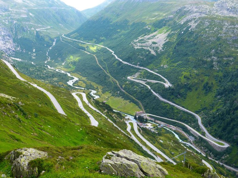 girodociclismo.com.br tour de suisse e obrigada a cancelar passagem por iconica ascensao apos forte nevasca image 9