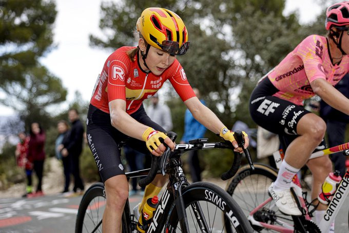 girodociclismo.com.br ciclista sofre fratura ao ser atropelada durante treino no percurso dos jogos olimpicos image 1