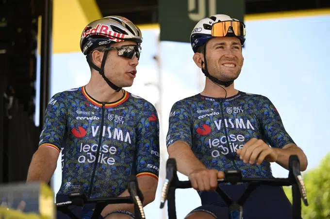 Gregário de Jonas Vingegaard é flagrado em treino de Gravel e revela "temos uma equipe forte para a etapa de cascalho" 2 girodociclismo.com.br gregario de jonas vingegaard realizou pequeno treino de gravel e revela temos uma equipe forte para a etapa de cascalho image
