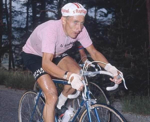 girodociclismo.com.br tadej pogacar acompanha eddy merckx e outros 6 ciclistas que fizeram a dobradinha girotour saiba quem sao eles image 2