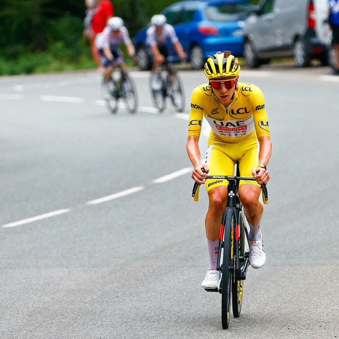 girodociclismo.com.br tadej pogacar da detalhes da vitoria no tour e revela pensei que vingegaard ia atacar assista o video image 3