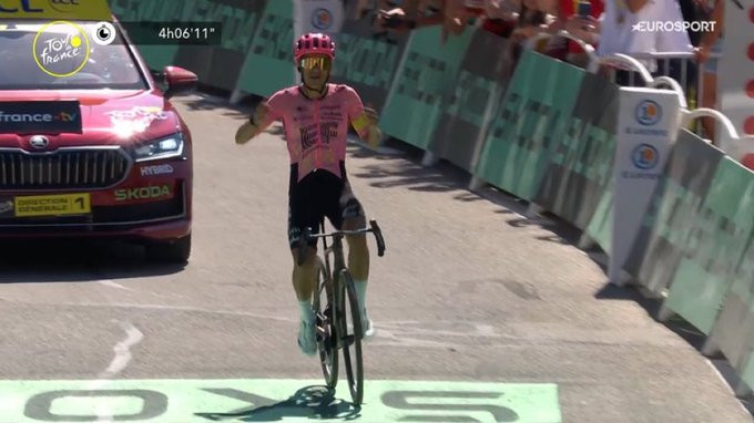 girodociclismo.com.br tour de france resultados da 17a etapa richard carapaz vence etapa explosiva assista a chegada image