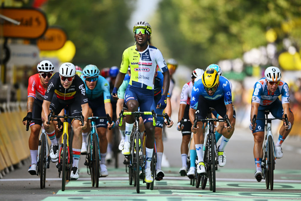 girodociclismo.com.br tour de france resultados da 3a etapa biniam girmay vence richard carapaz e o novo lider assista a chegada image 17