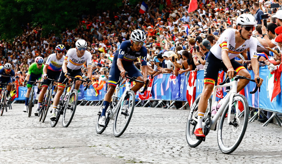 girodociclismo.com.br diretor da uae team emirates atualiza situacao de juan ayuso e comenta atrito com joao almeida image 5