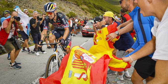 girodociclismo.com.br primoz roglic demonstra superioridade na 13a etapa da vuelta a espana image 1