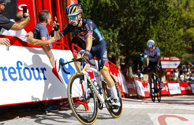 girodociclismo.com.br primoz roglic mantem cautela apos vitoria na vuelta a espana talvez eu perca tempo neste domingo assista o video image 2