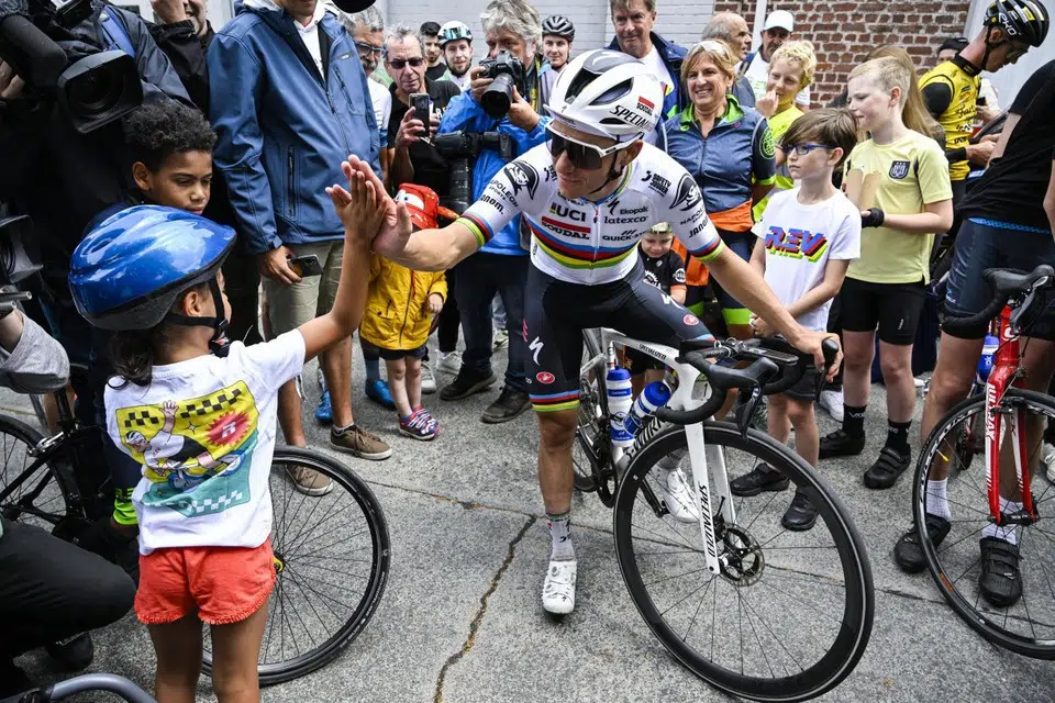 Remco Evenepoel levará fãs para passeio em icônicos locais do Tour de Flandres no próximo sábado 2 girodociclismo.com.br remco evenepoel levara fas para um passeio em iconicos locais do tour de flandres no proximo sabado image 5