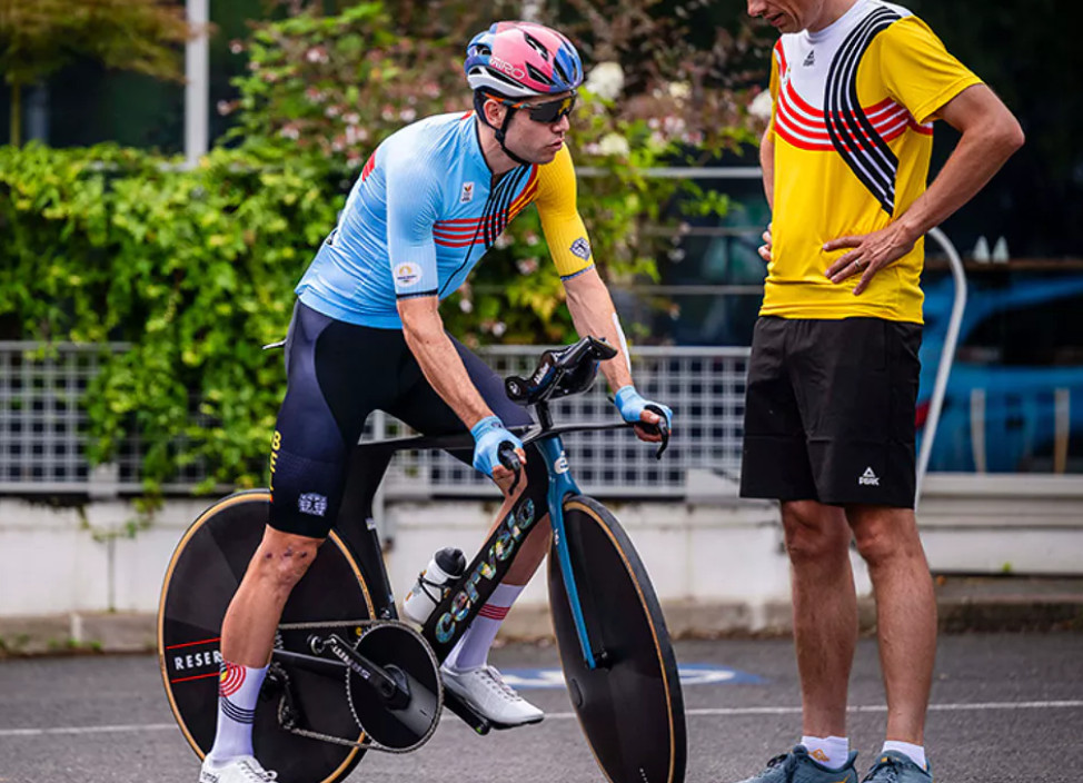 girodociclismo.com.br wout van aert pode repetir paris e utilizar duas rodas fechadas em lisboa equipamento ja esta preparado image 1