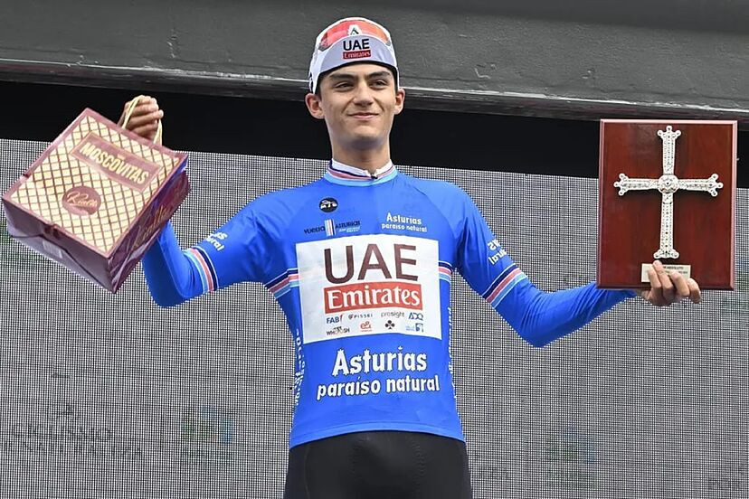 girodociclismo.com.br jovem prodigio da uae team emirates e protegido por diretor esportivo e injusto compara lo com tadej pogacar image