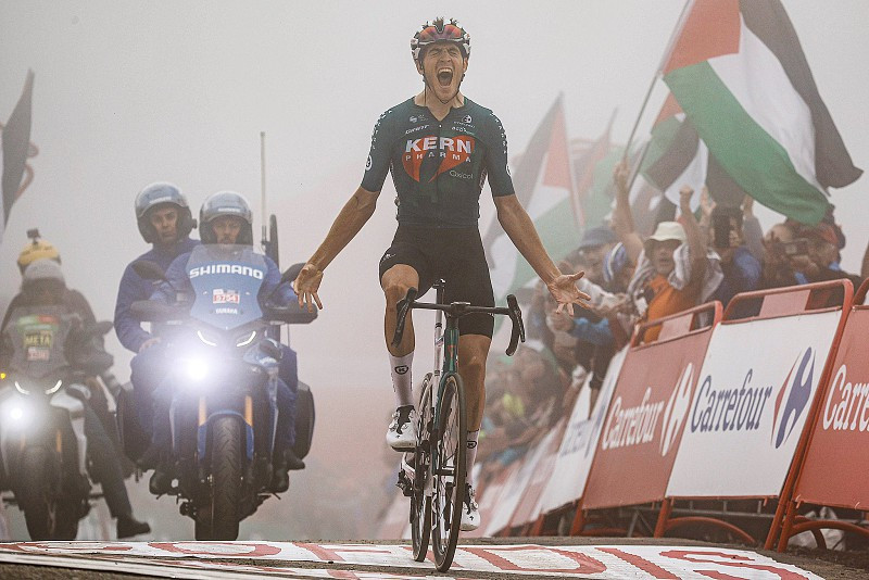 girodociclismo.com.br primoz roglic e enric mas quebram recorde em iconica ascensao da vuelta a espana marca anterior pertencia a purito rodriguez image 1