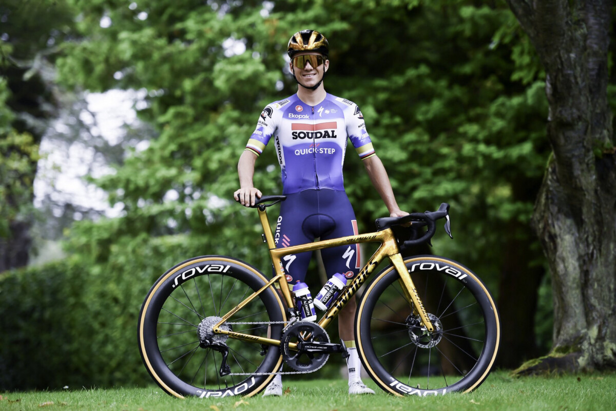 girodociclismo.com.br remco evenepoel revela disputa com uci para utilizacao de uniforme especial tive que lutar bastante por isso mas consegui image 5