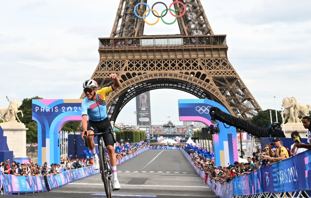 girodociclismo.com.br tadej pogacar afirma que remco evenepoel pode estar a sua frente e declara nao quero ser comparado com eddy merkcx image 3