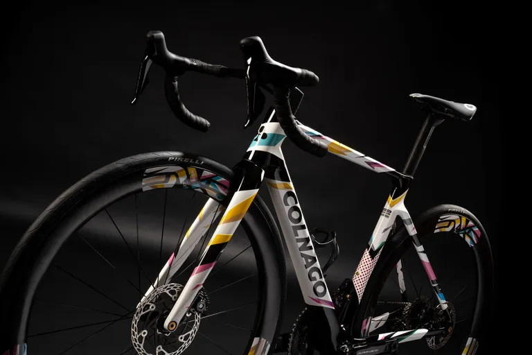 girodociclismo.com.br tadej pogacar utilizara bicicleta exclusiva no campeonato mundial conheca a colnago v4rs tadej image 9