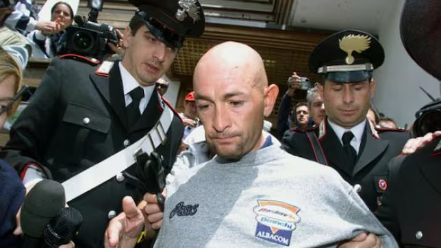 girodociclismo.com.br policiais italianos denunciam irregularidades em no caso marco pantani mafia de apostas italiana pode estar envolvida image