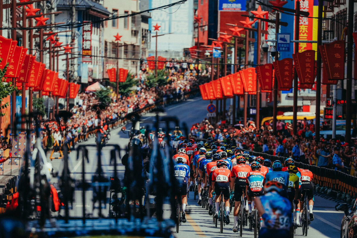 girodociclismo.com.br tour de guangxi ethan vernon vence novamente mas perde lideranca apos penalizacao confira os resultados e a chegada image 6