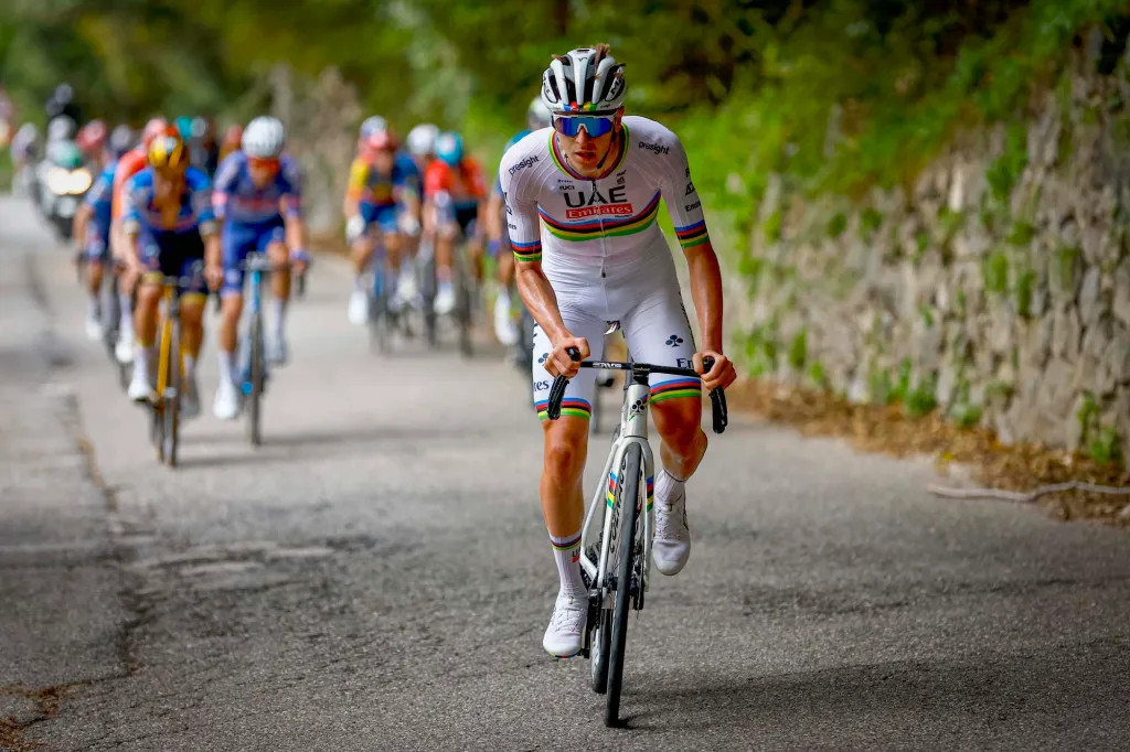 girodociclismo.com.br vencedor de etapa do giro lanca a polemica mathieu van der poel e o melhor ciclista em provas de um dia image