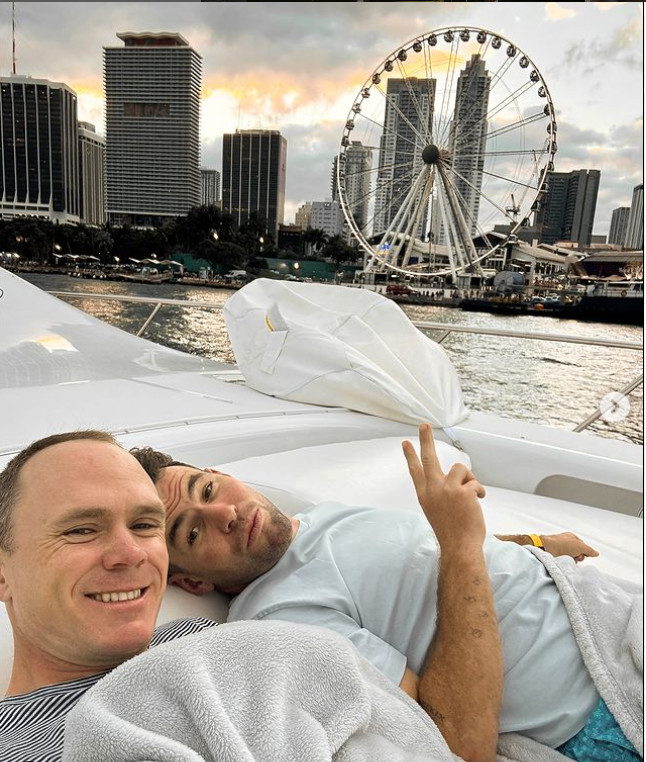 girodociclismo.com.br chris froome e mark cavendish surgem em passeio de lancha em miami nada e melhor do que um cruzeiro com alguem especial image 5