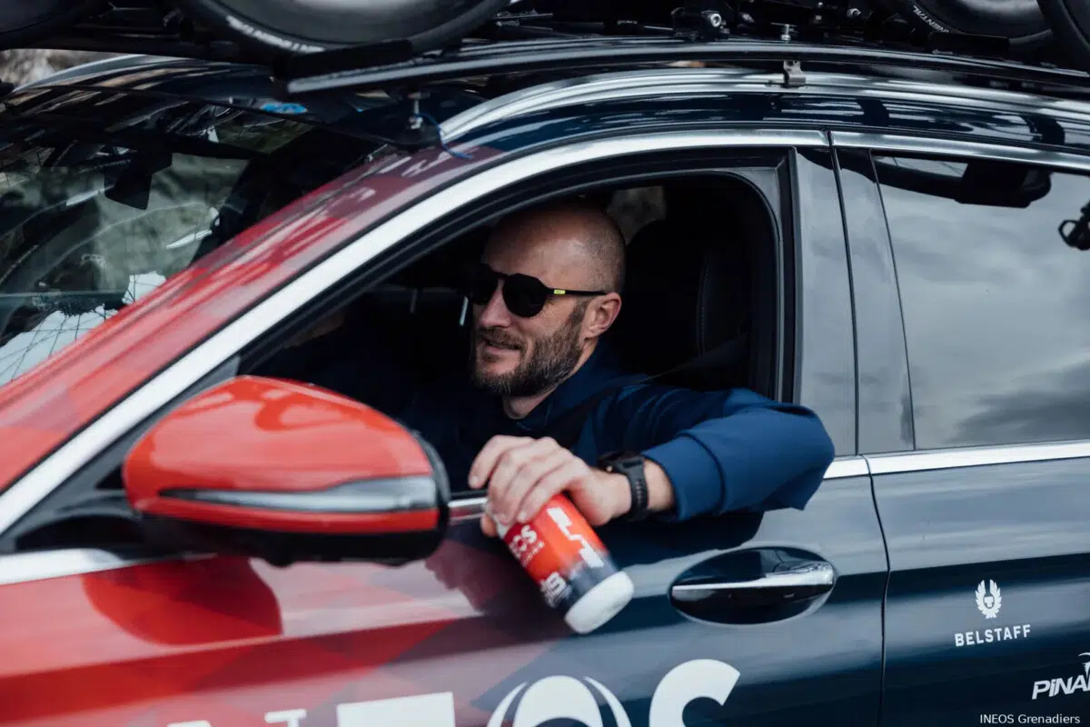 Diretor da INEOS Grenadiers deixa a equipe após tensão com Tom Pidcock 1 girodociclismo.com.br diretor da ineos grenadiers deixa a equipe apos tensao com tom pidcock image