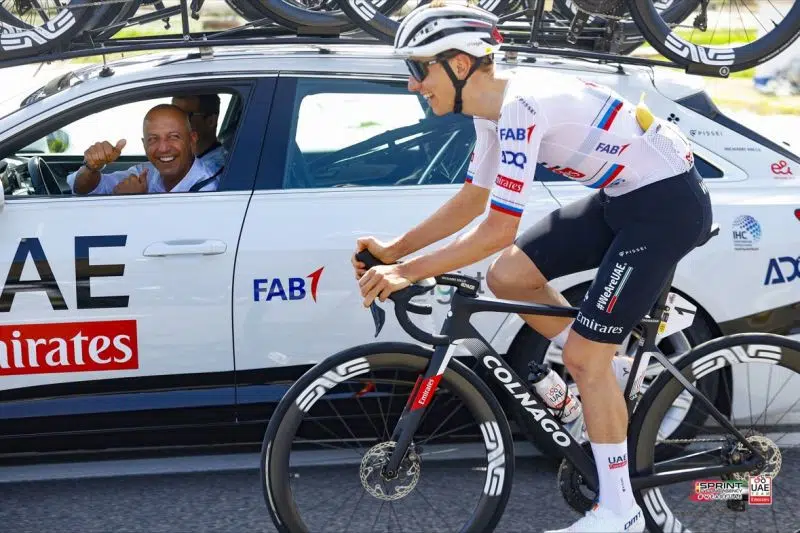 Diretor da UAE Team Emirates revela que equipe fará contratação "buscamos alguém para ficar 150 ou 180 km à frente do pelotão" 2 girodociclismo.com.br diretor da uae team emirates admite que equipe fara contratacao buscamos alguem para ficar 150 ou 180 km a frente do pelotao image 6