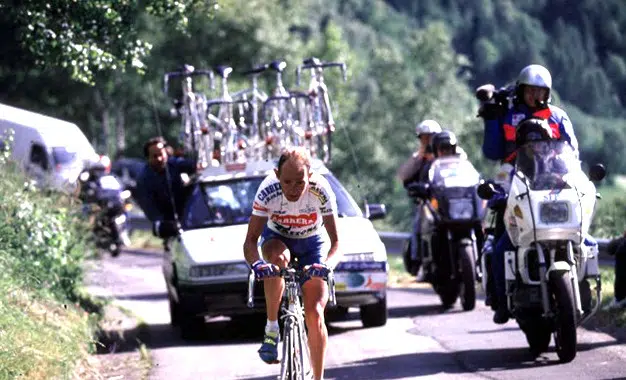 girodociclismo.com.br lenda do ciclismo sera eternamente lembrado em iconica ascensao italiana topo da montanha passa a chamar se cima pantani image