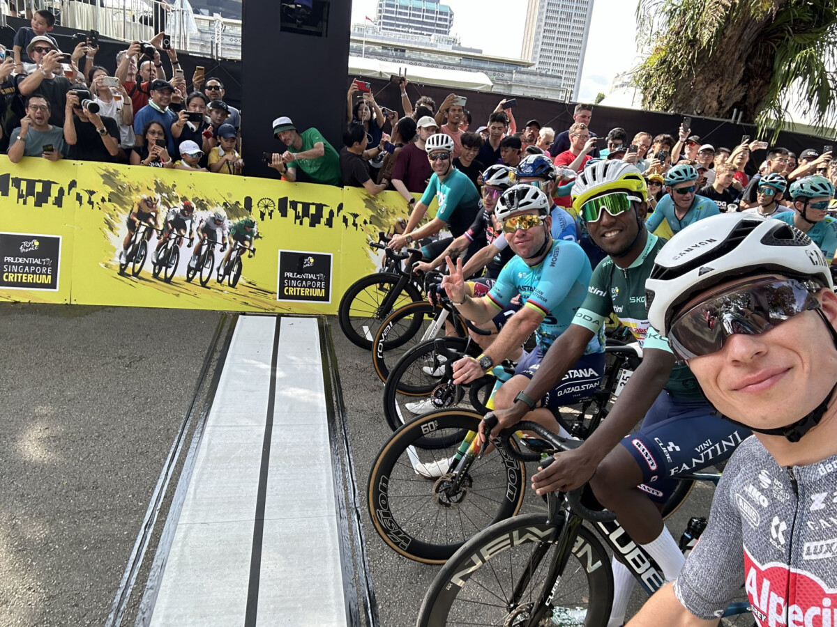 girodociclismo.com.br mark cavendish encerra com vitoria emocionante no tour de france singapore criterium assista a chegada image