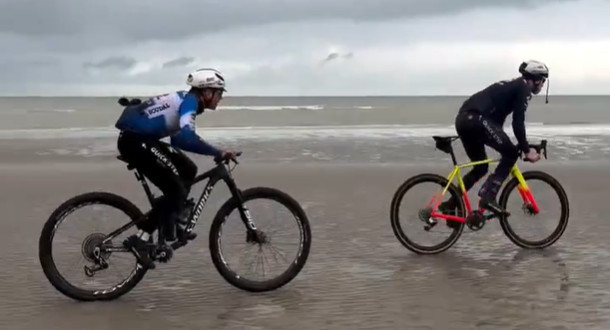 girodociclismo.com.br remco evenepoel surge em treino na praia com bicicleta de mountain bike novos objetivos confira o video image 10