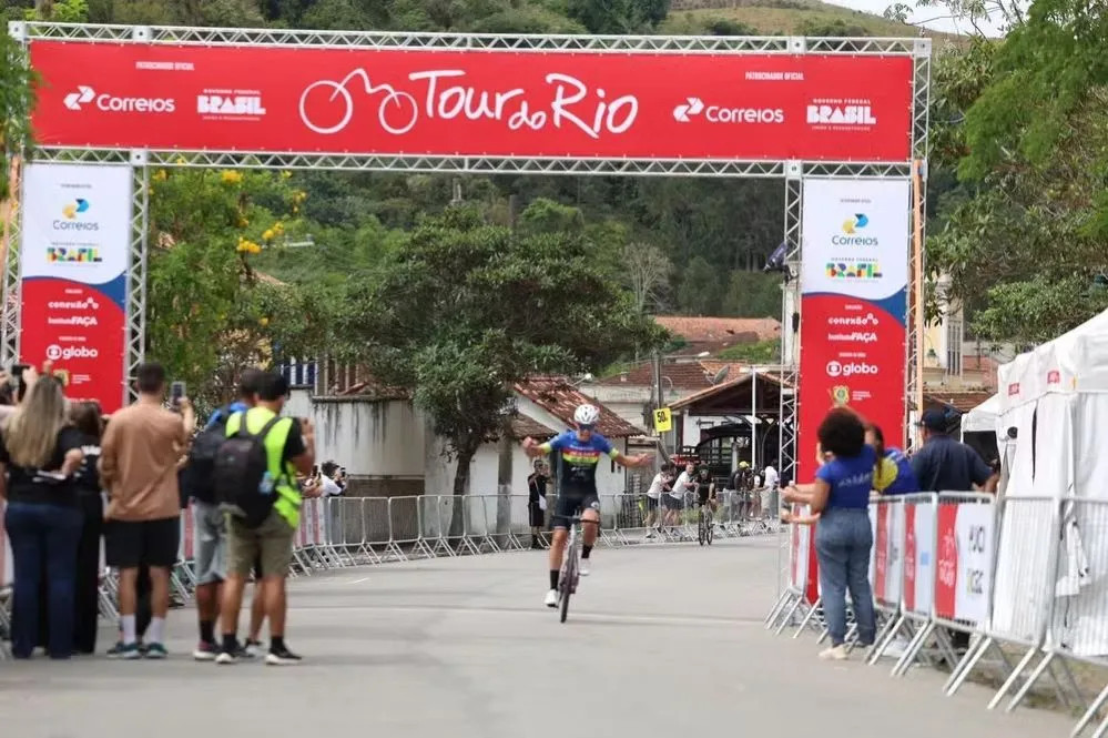 girodociclismo.com.br sergio henao vence tour do rio brasileiro gabriel metzger triunfa na 3a etapa confira os resultados image