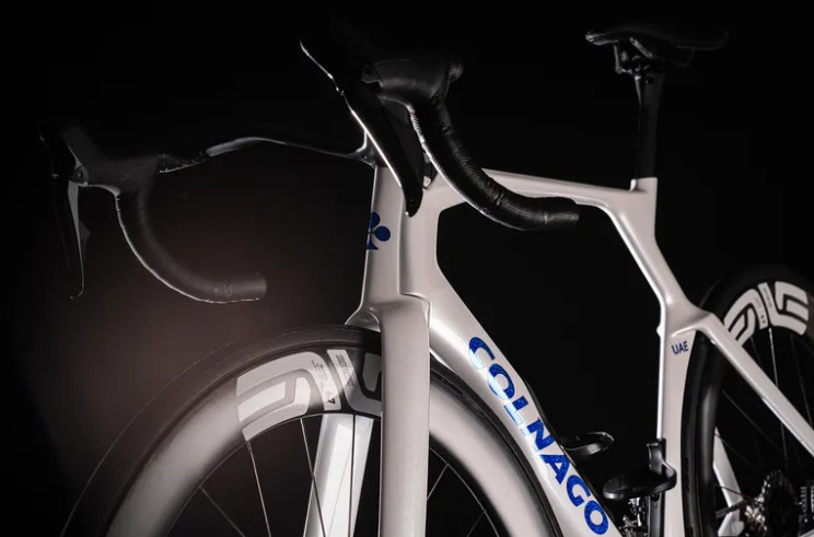 girodociclismo.com.br colnago apresenta a nova bicicleta de tadej pogacar a bicicleta mais aerodinamica no world tour confira os precos image 3